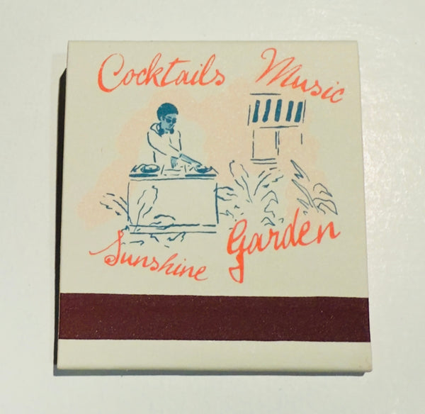 “Palm Court Hotel Granada” Retro Feature Matchbook